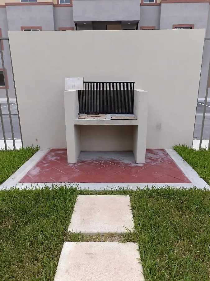 Charming Apartment Hoestel Reiden! Πλάγια Ντελ Κάρμεν 0*,  Μεξικό